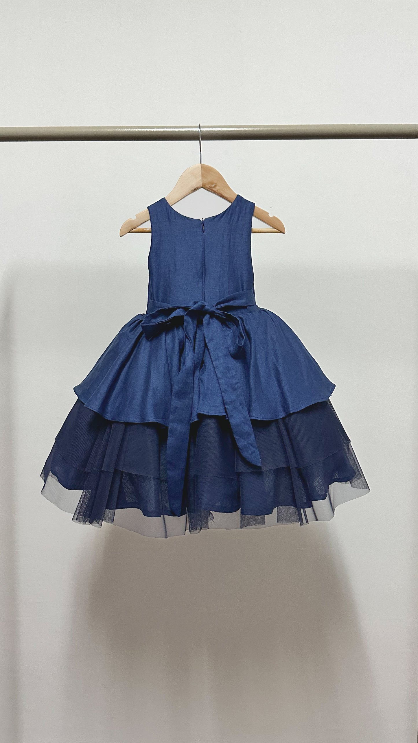 Sleeveless Tiered Linen and Tulle Dress - Blue