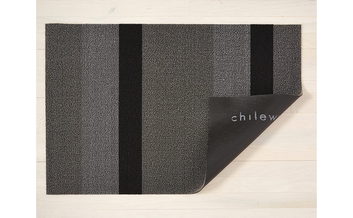 Chilewich Shag Bold Stripe Doormat Silver/Black